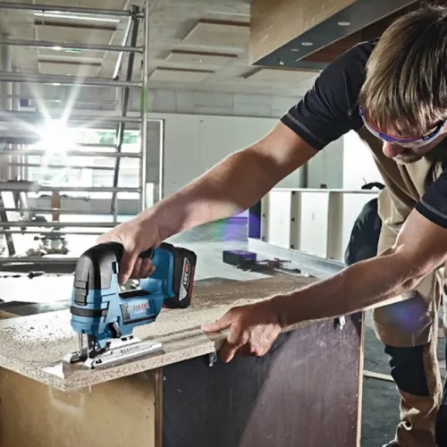 Bosch GST 18 V-LI B Professional аккумуляторный лобзик (1 x 4 Ач, ЗУ), 0615990M43