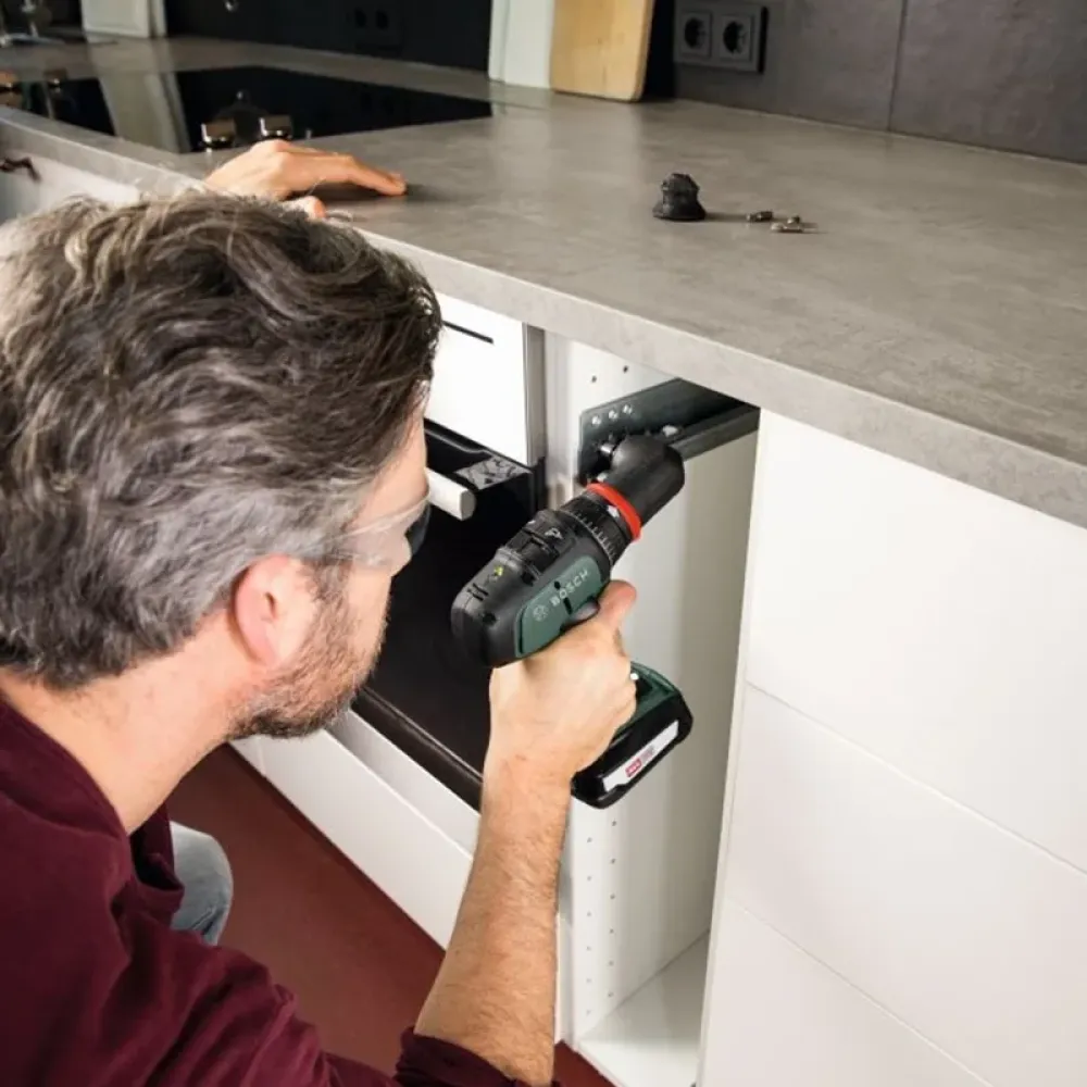 Bosch AdvancedDrill 18 Set аккумуляторная дрель-шуруповерт (2 x 2.5 Ач, ЗУ), 06039B5003