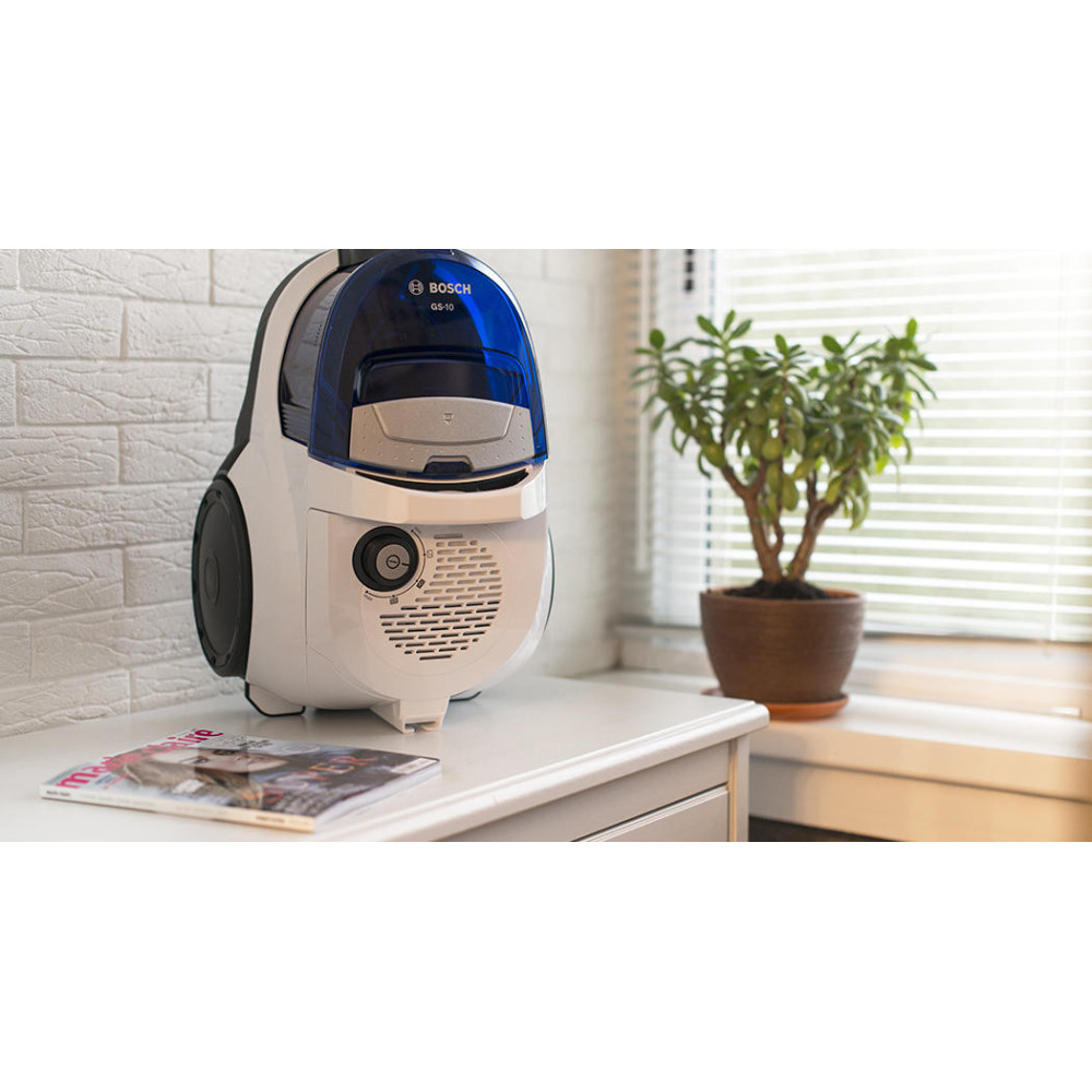 Пылесос Bosch BGS 11700