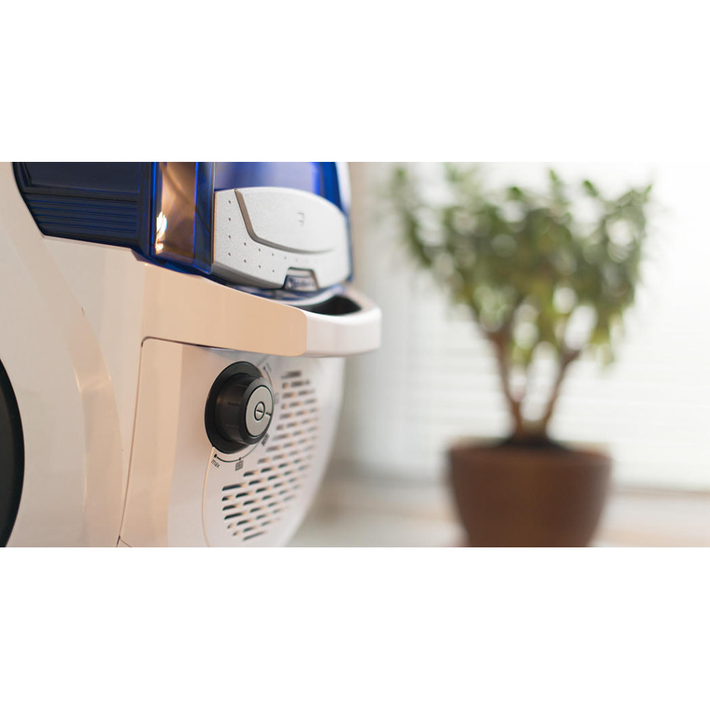 Пылесос Bosch BGS 11700